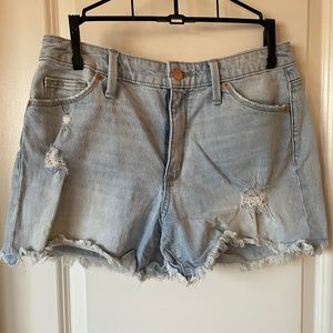 Universal Thread light denim shorts, size 4/27R.